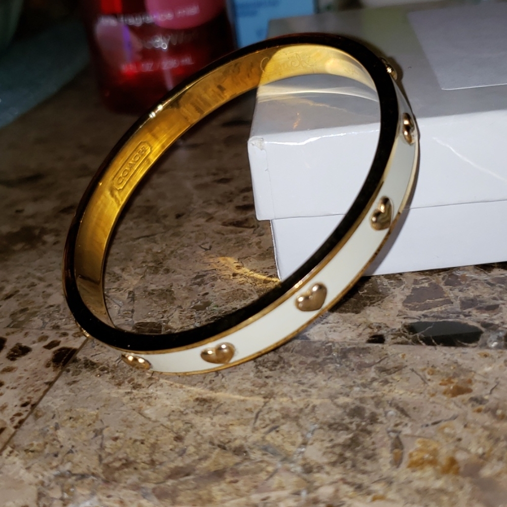 New Coach Enameled Heart Bangke Bracelet